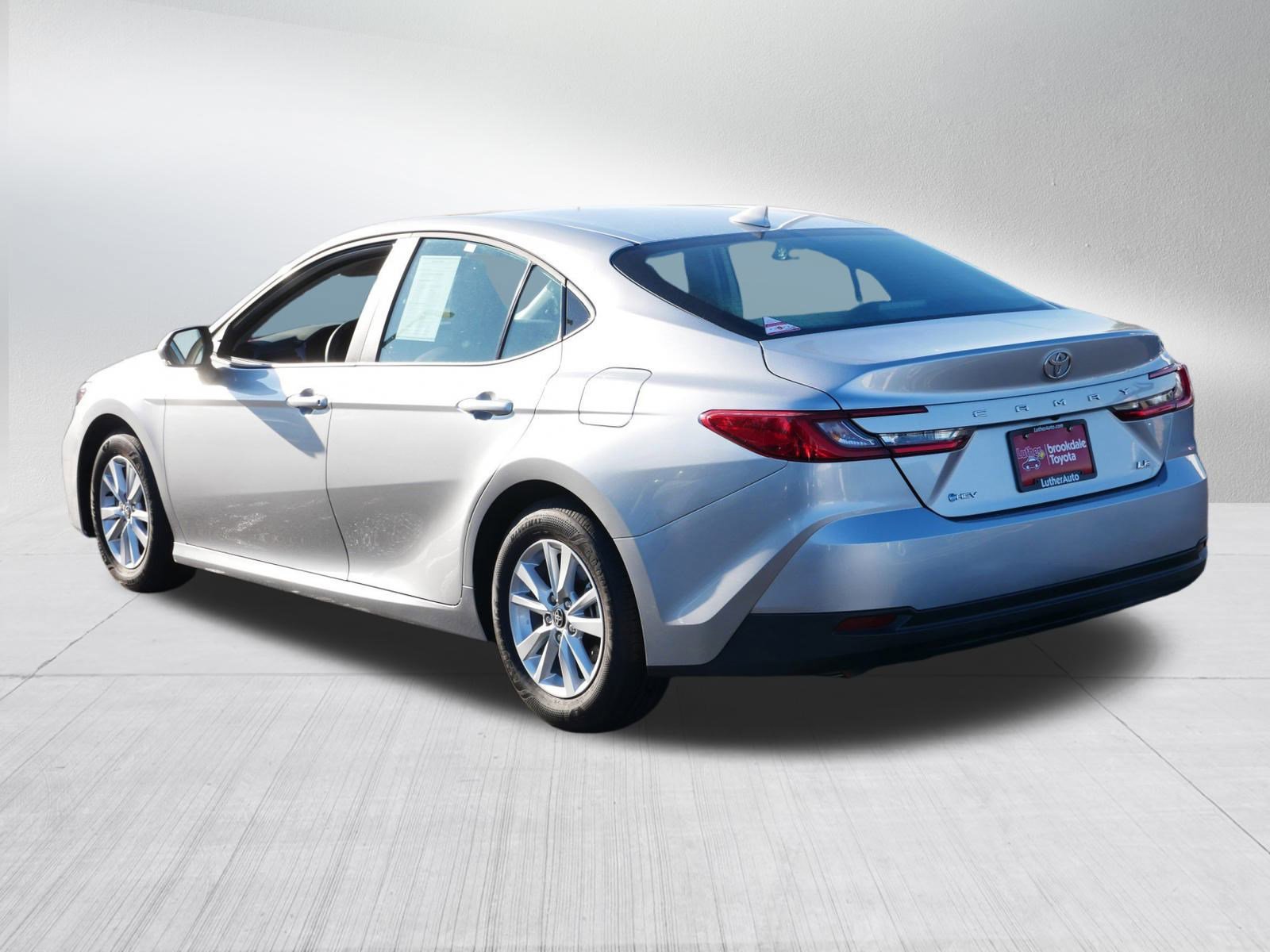 Certified 2025 Toyota Camry LE image 5