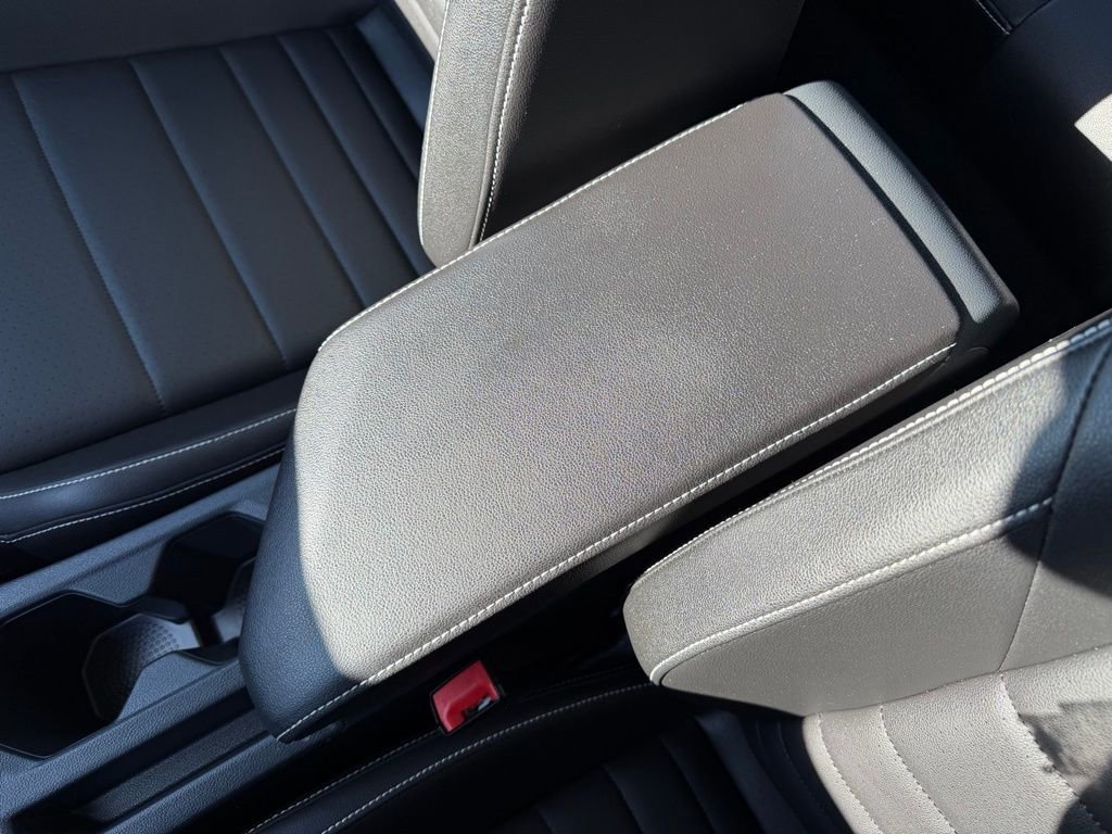 Used 2024 Volkswagen Jetta SE image 27