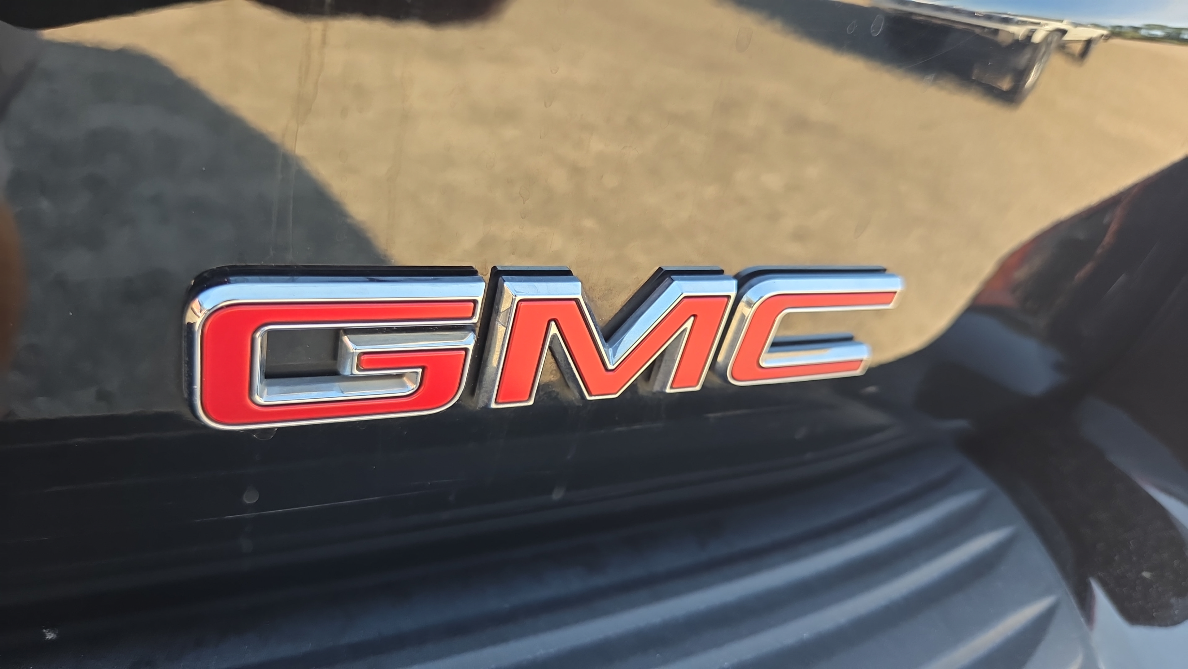 Used 2025 GMC Yukon Denali AWD/4WD image 30