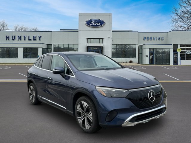 Used 2023 Mercedes-Benz EQE 350+ 4MATIC SUV w/ Exclusive Trim Package image 4