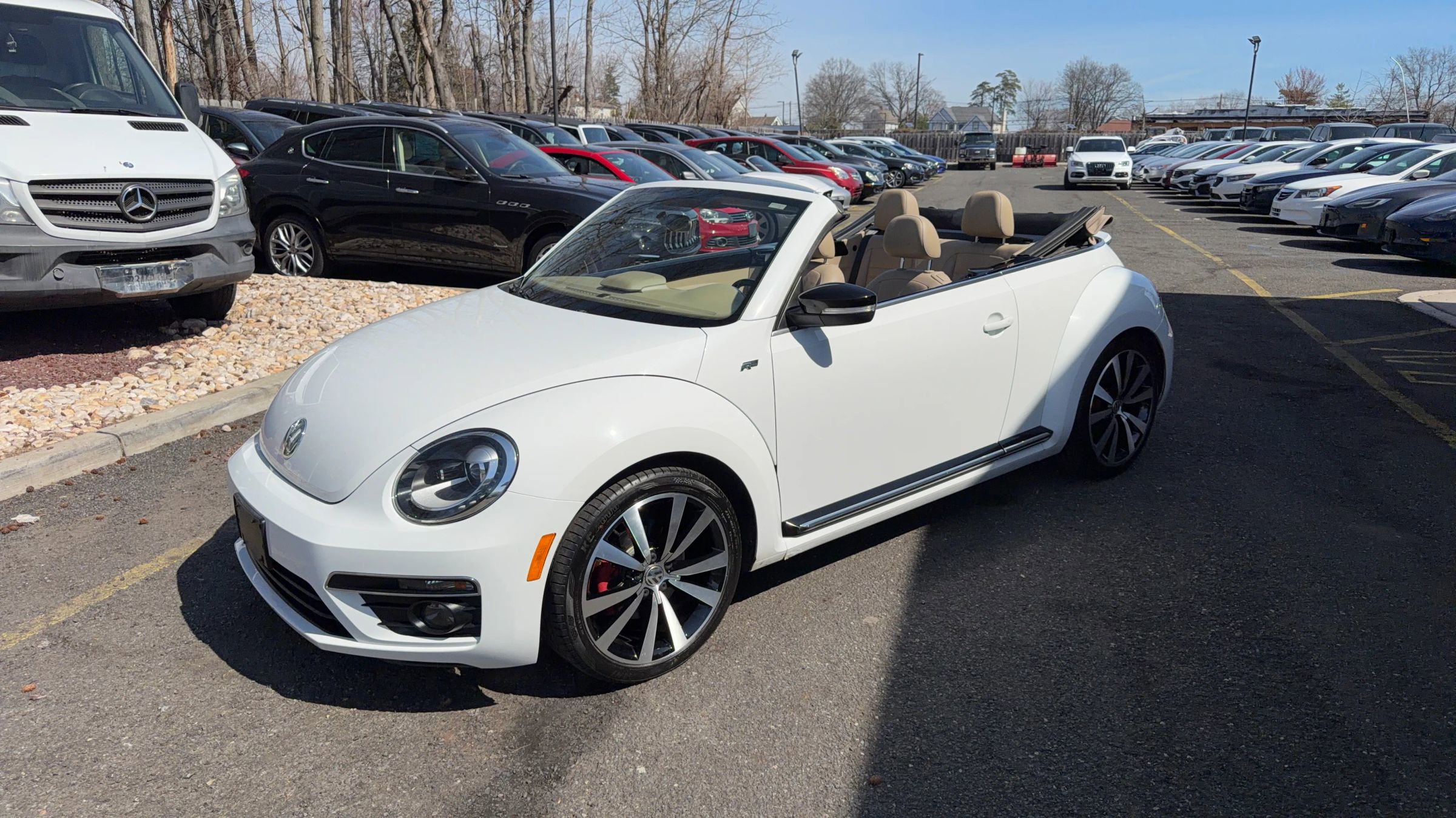 Used 2015 Volkswagen Beetle R-Line image 12