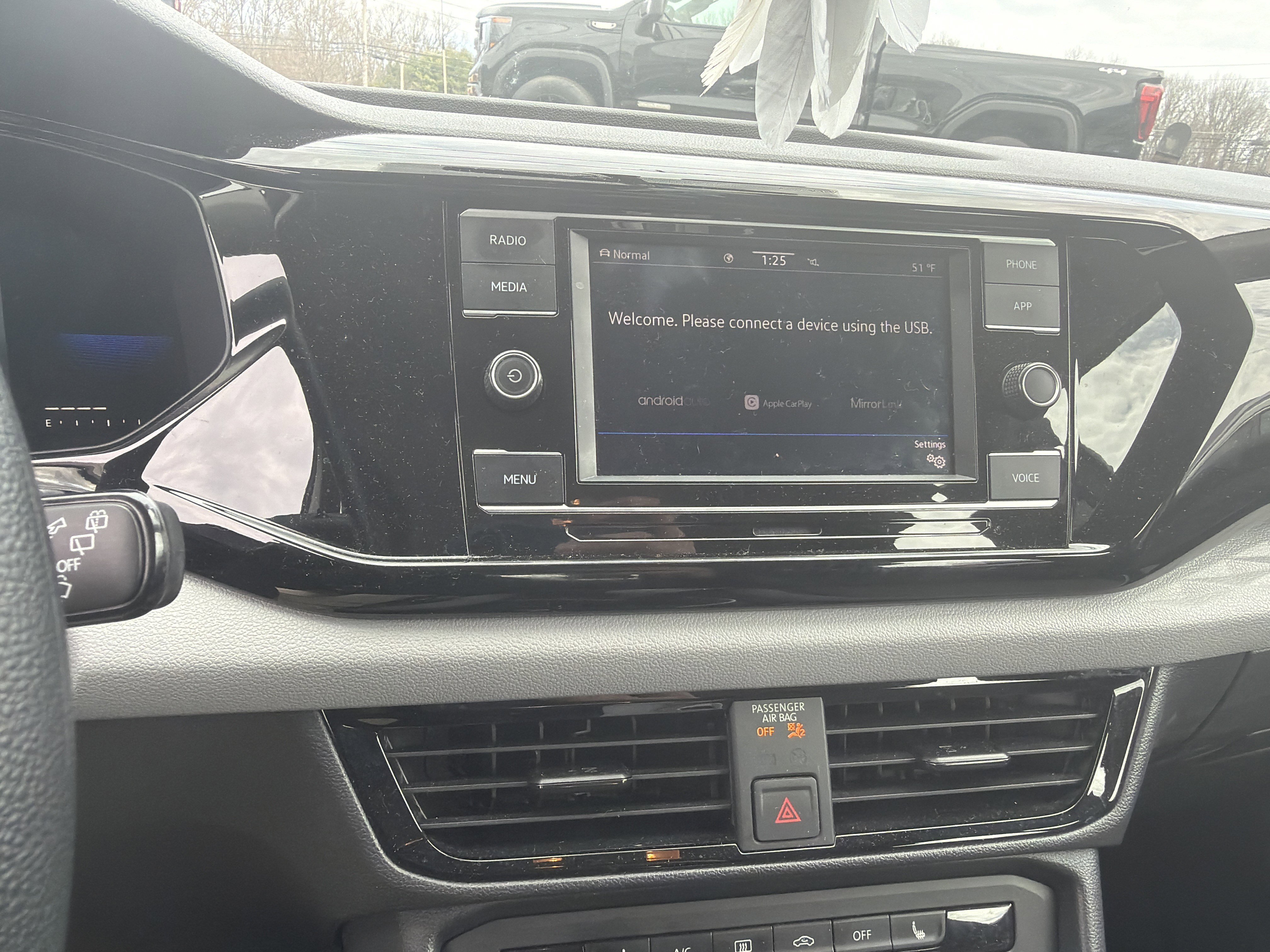 Used 2022 Volkswagen Taos S image 9