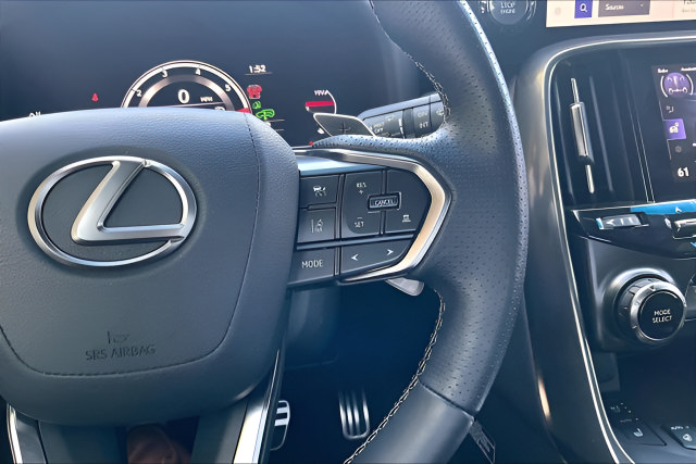 Used 2023 Lexus LX 600 F Sport AWD/4WD image 10