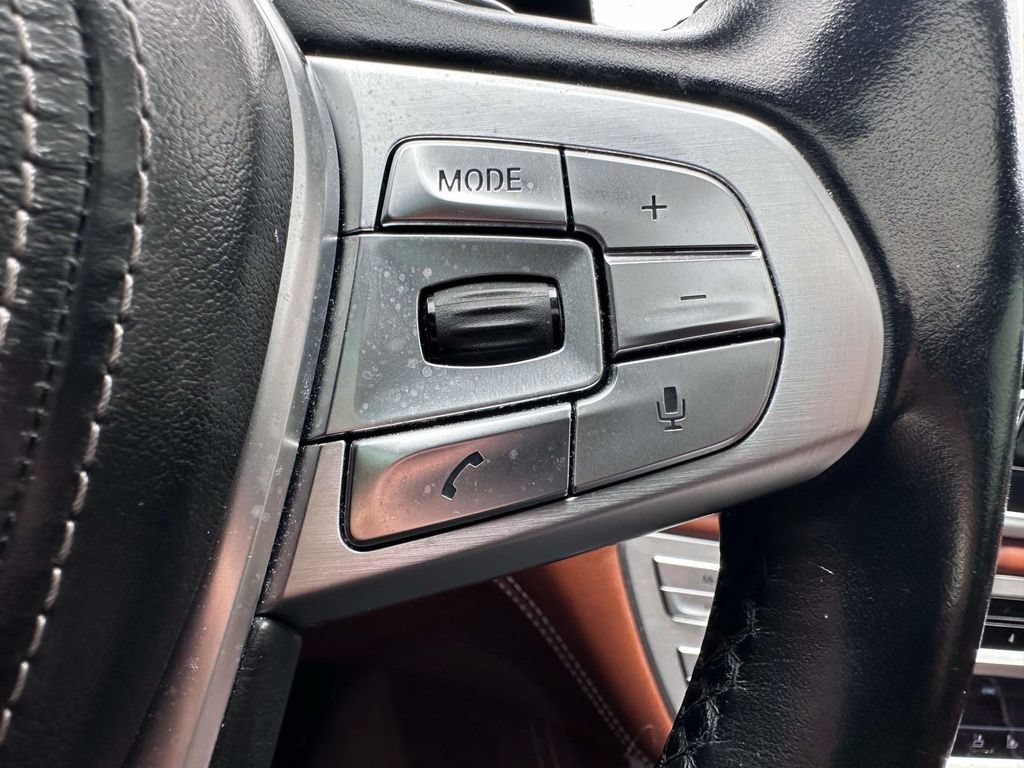 Used 2018 BMW 750i xDrive AWD/4WD image 19