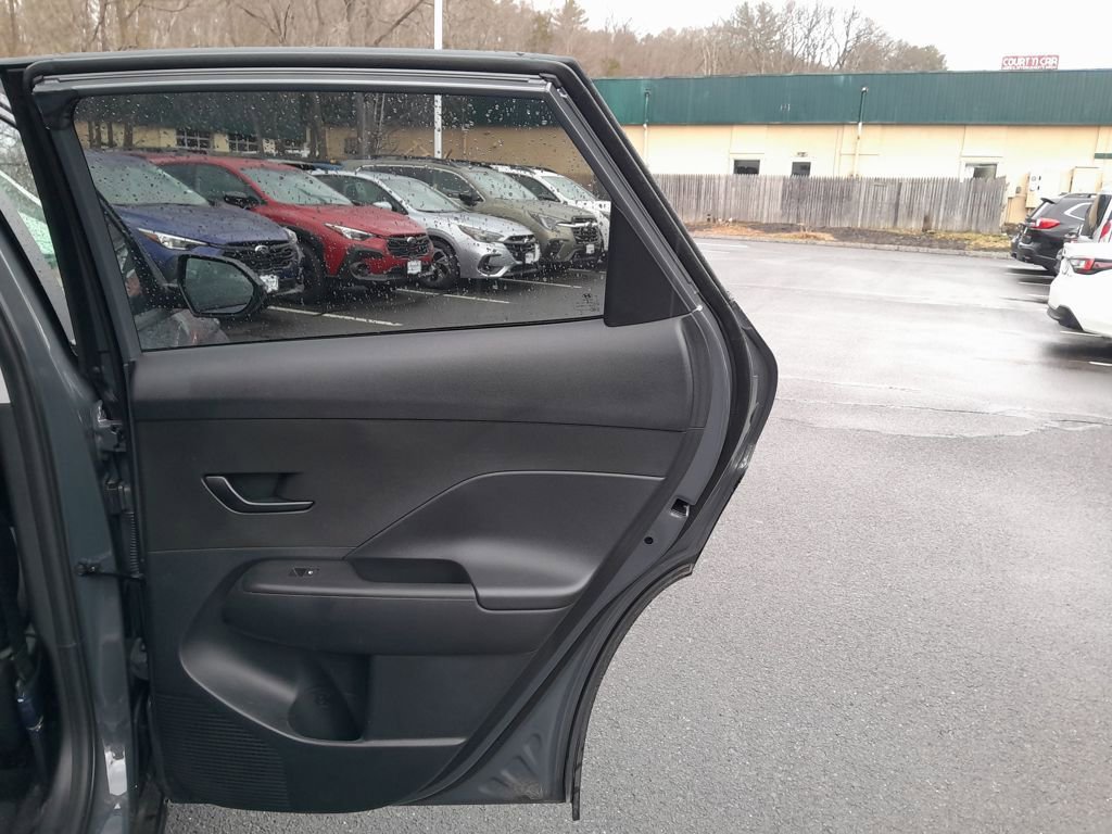 Used 2025 Hyundai Kona SEL image 35