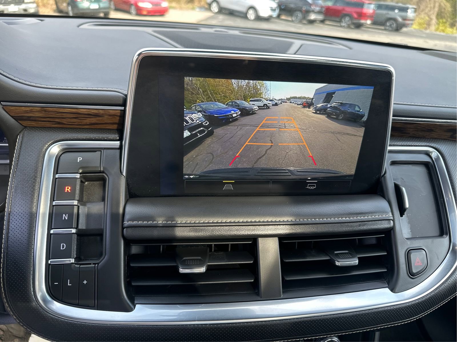 Certified 2023 Chevrolet Tahoe Premier AWD/4WD image 16