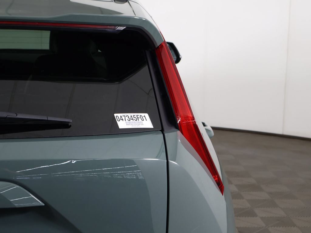 Used 2023 Kia Niro EX Touring FWD image 17