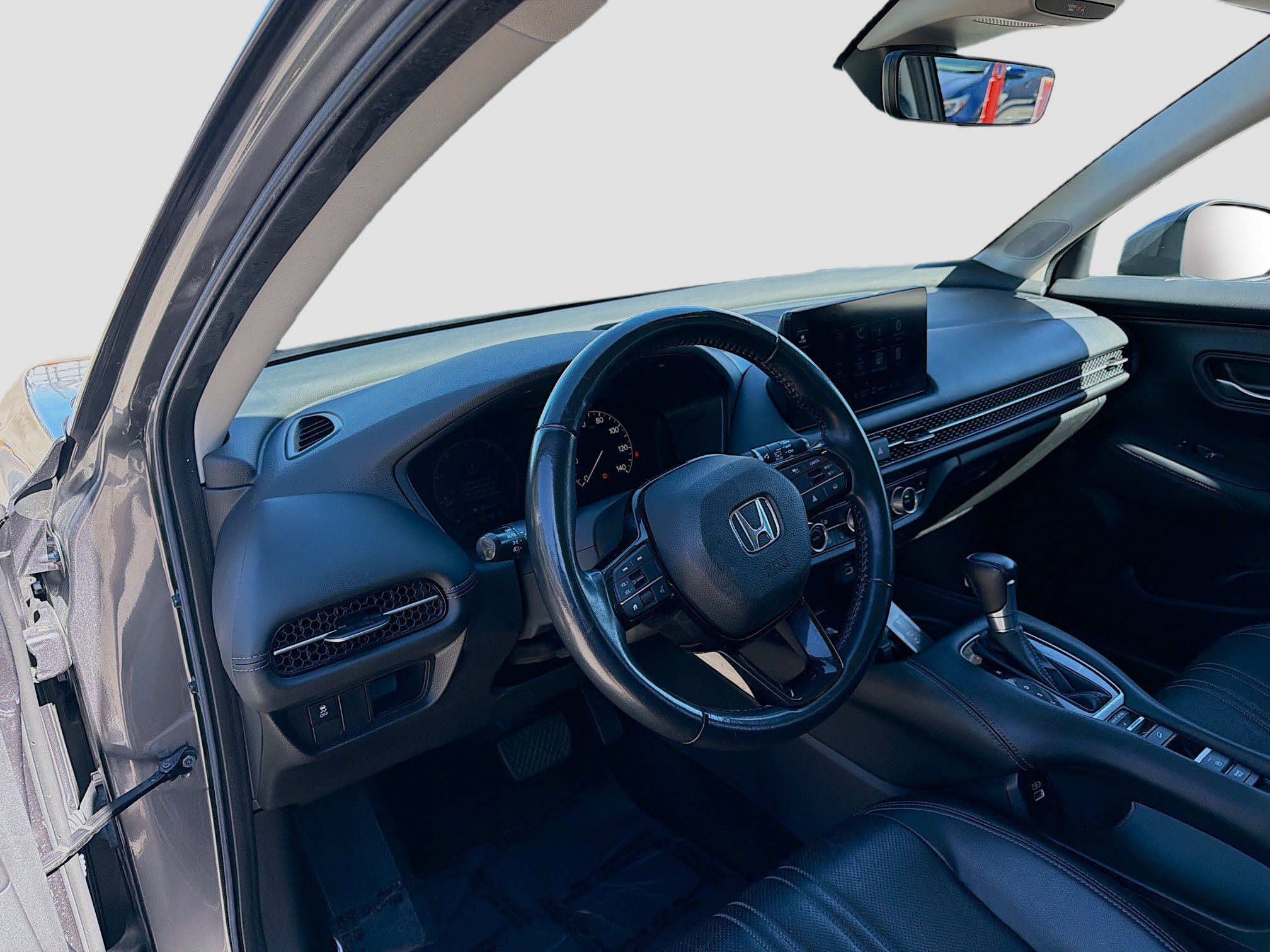 Used 2023 Honda HR-V EX-L image 9