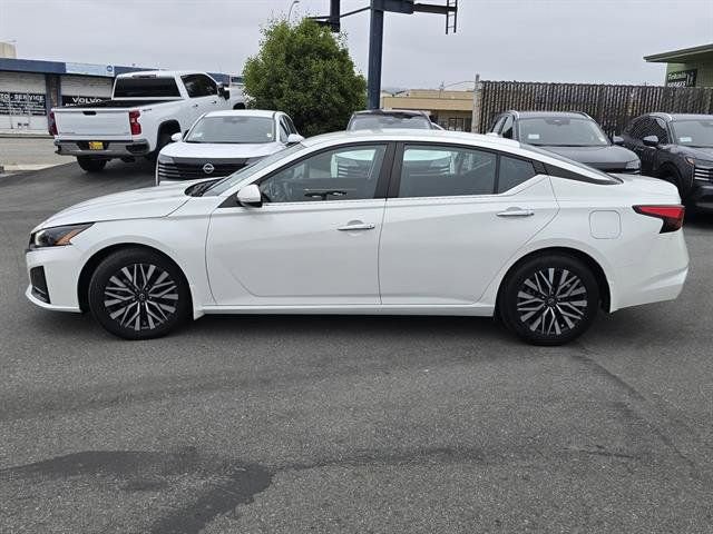 Used 2023 Nissan Altima 2.5 SV FWD image 29