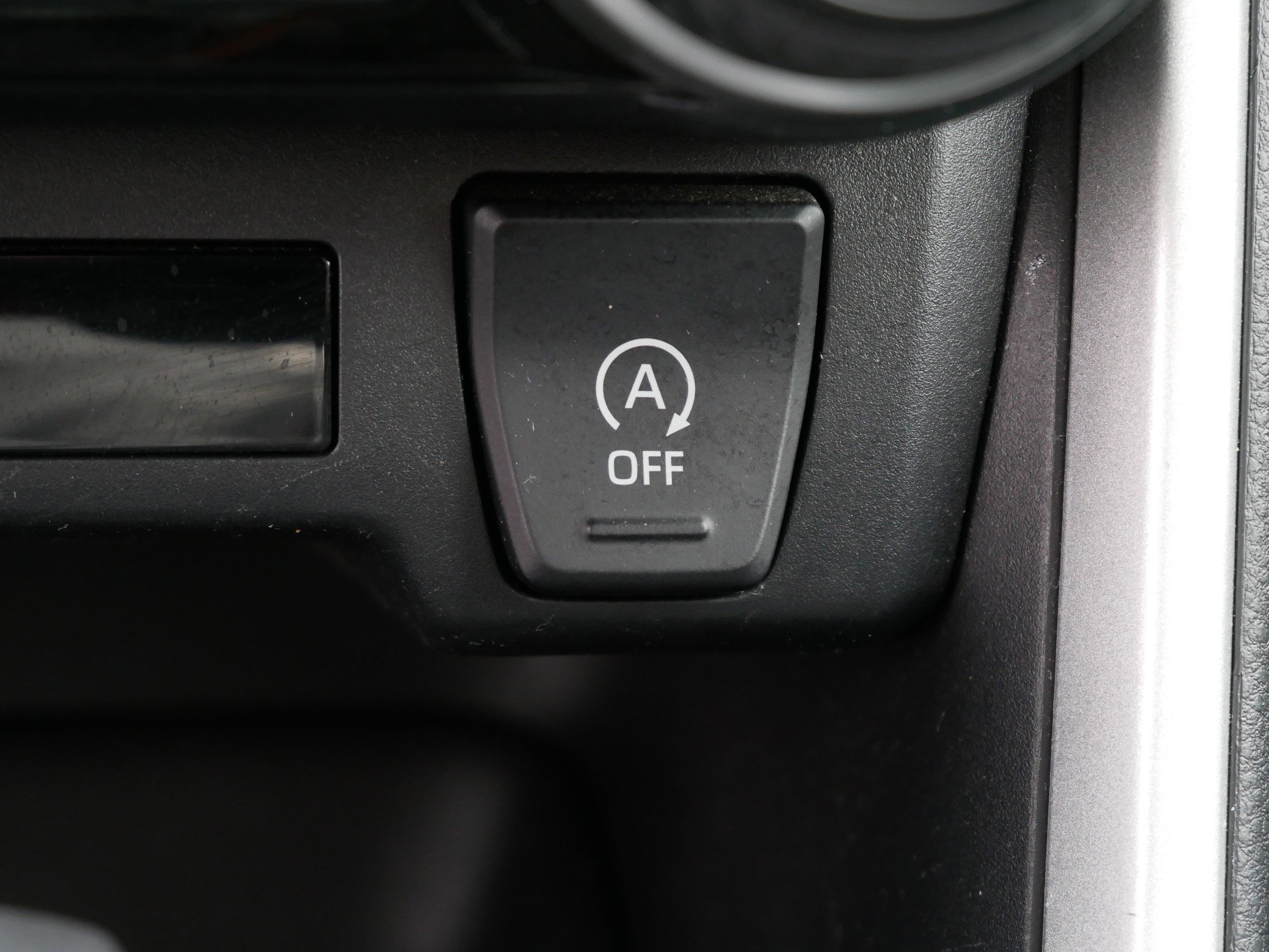 Certified 2024 Toyota RAV4 LE image 32