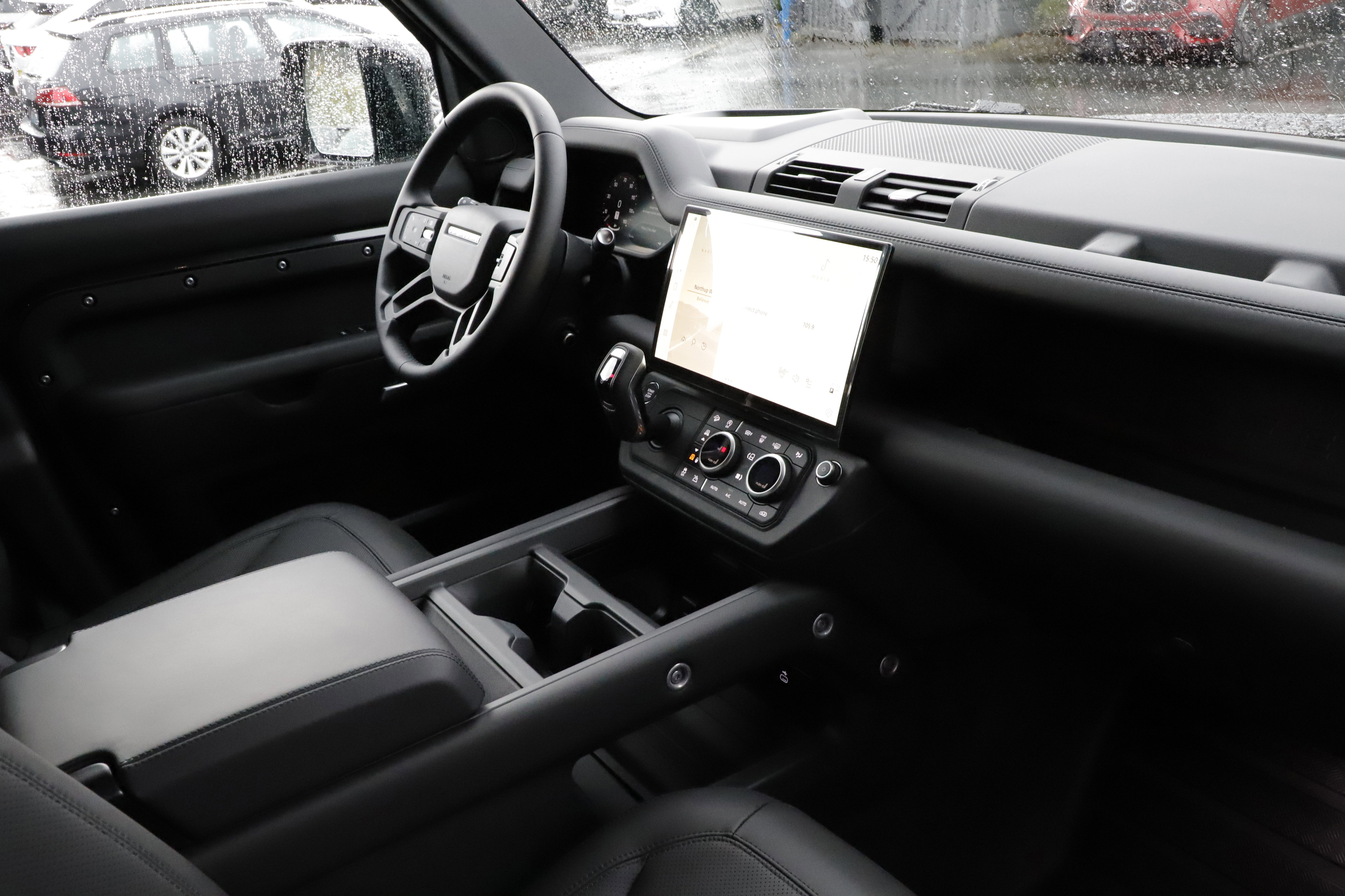 New 2026 Land Rover Defender 130 X-Dynamic SE AWD/4WD image 13