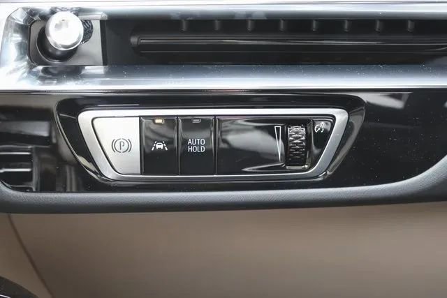 Used 2024 Cadillac Lyriq Luxury w/ Nappa Leather Package image 20