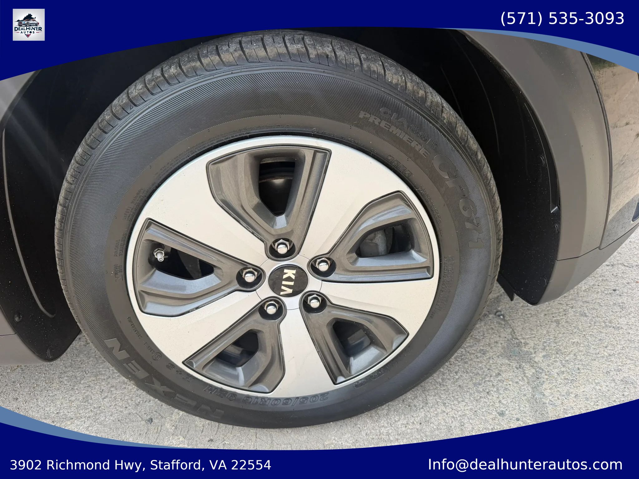 Used 2017 Kia Niro LX FWD image 9