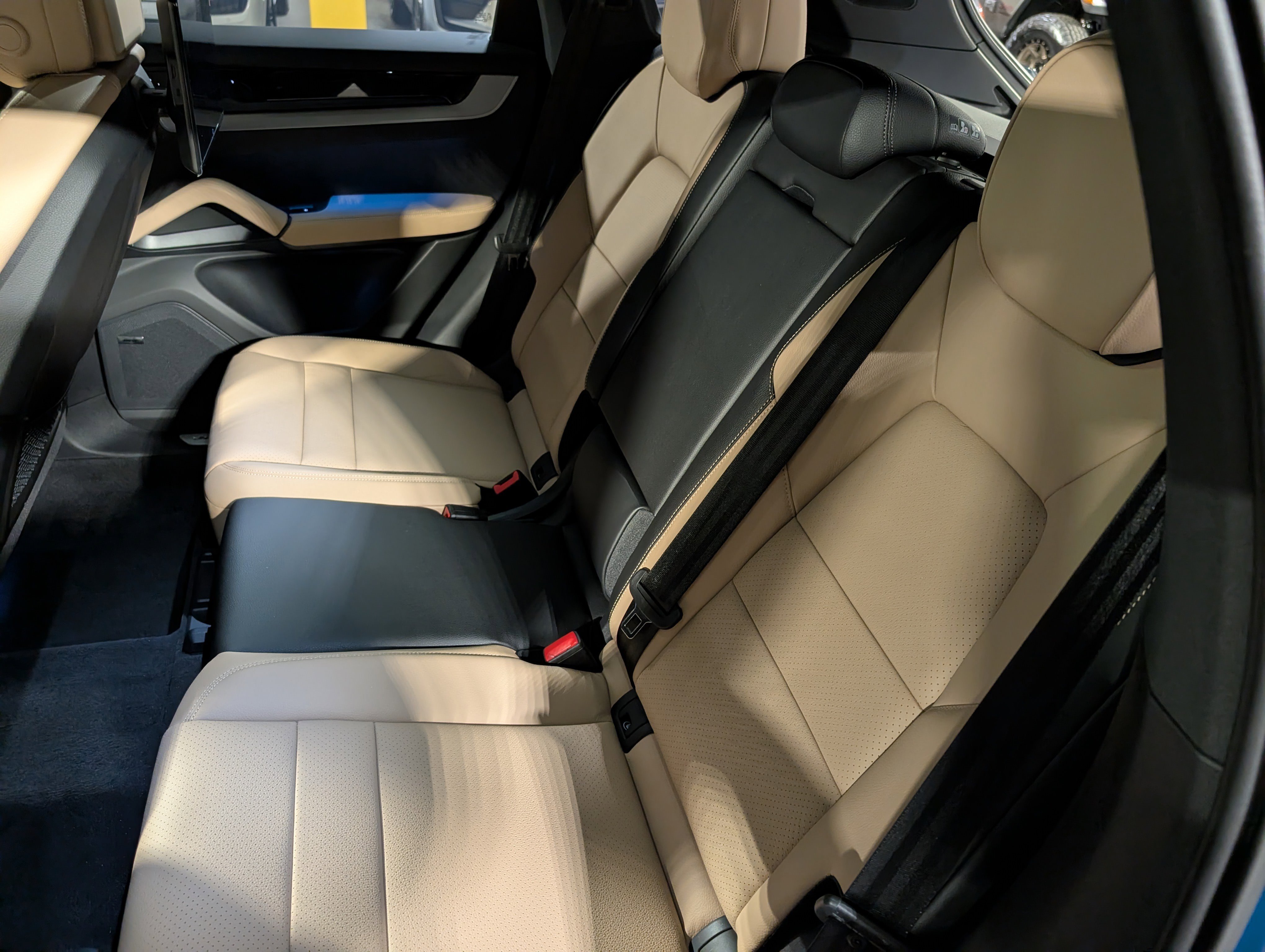 New 2026 Porsche Cayenne image 24