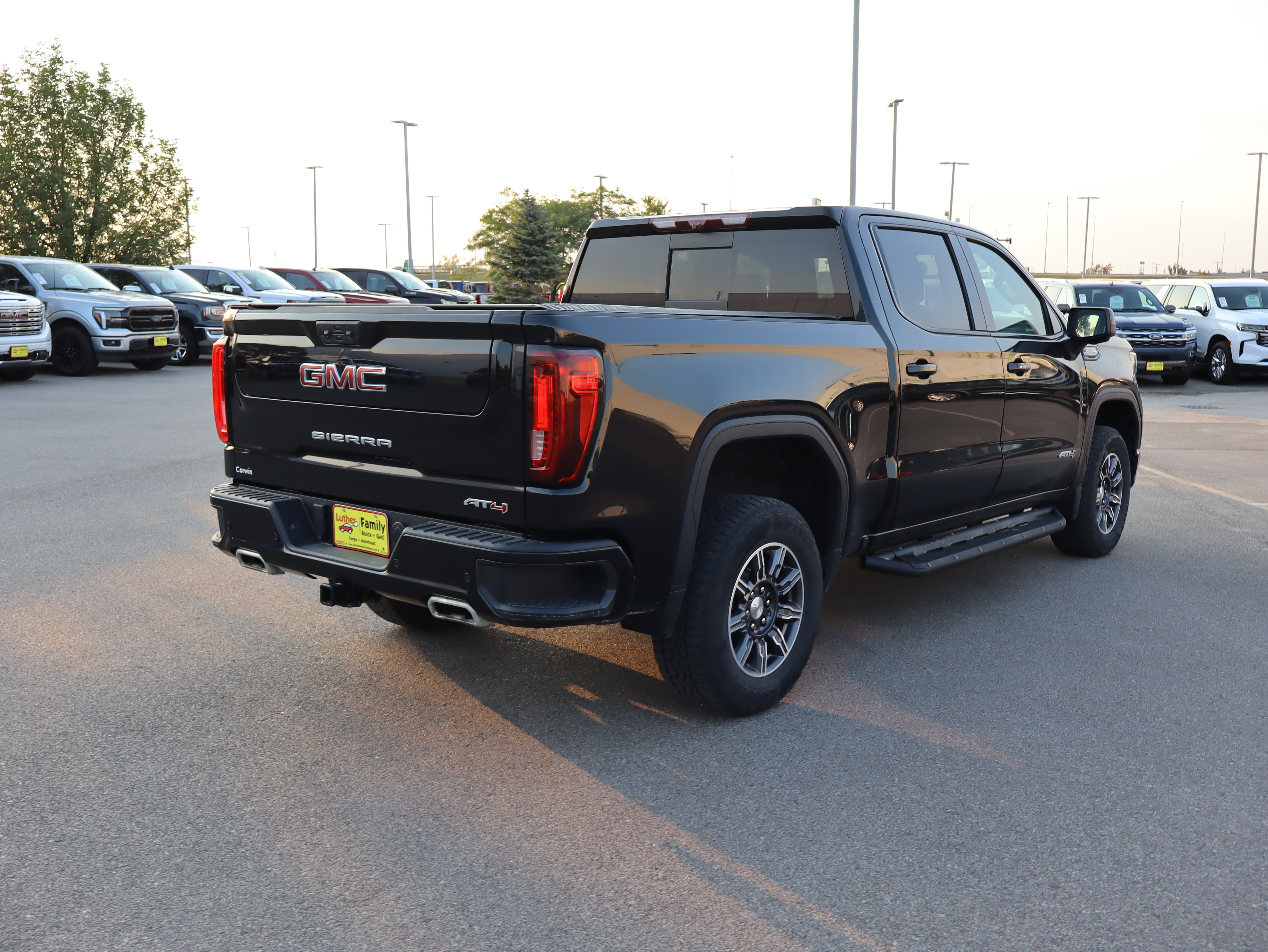 Certified 2024 GMC Sierra 1500 AT4 w/ Technology Package AWD/4WD image 7