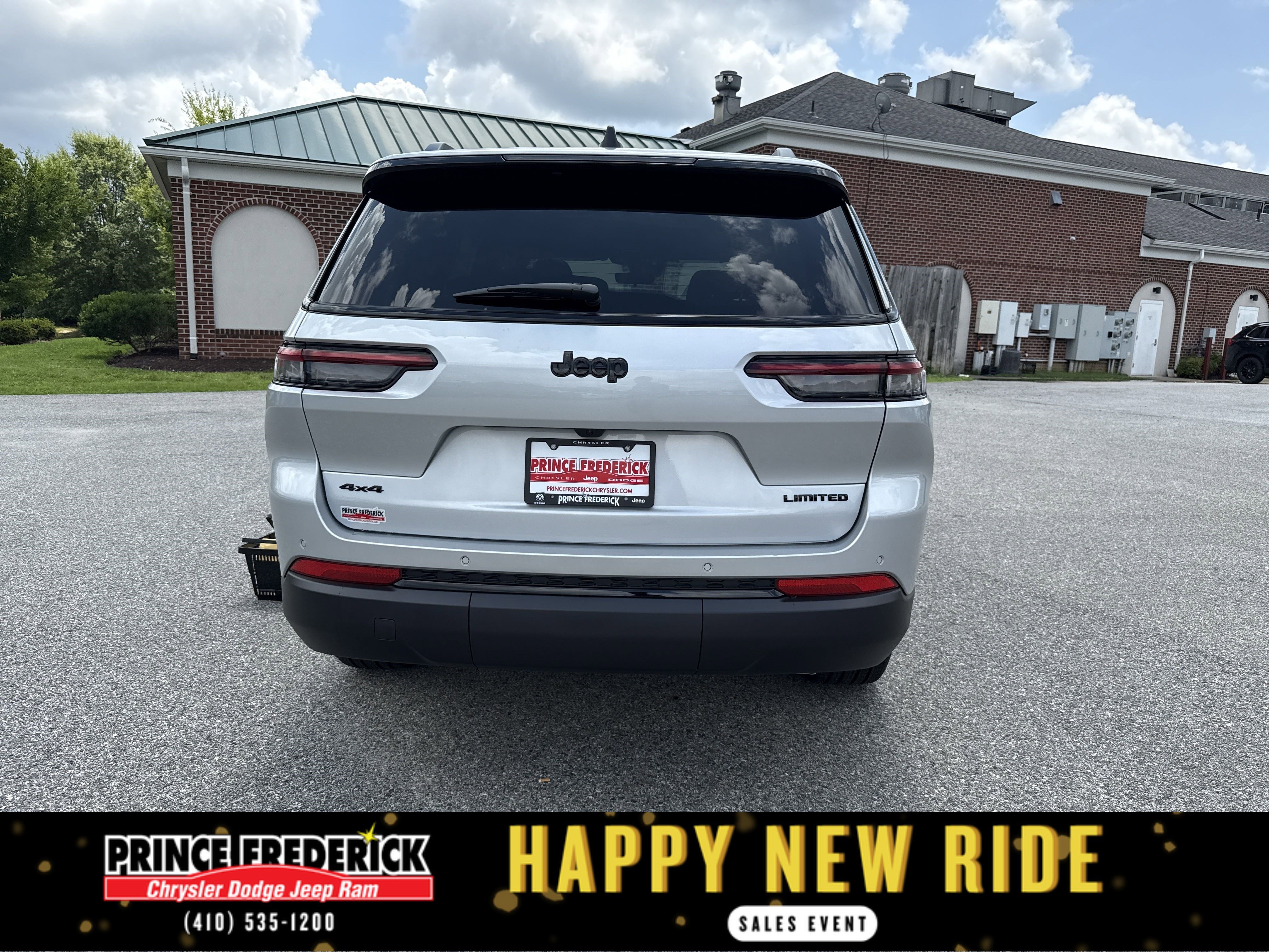 New 2025 Jeep Grand Cherokee L Limited w/ Black Appearance Package image 4