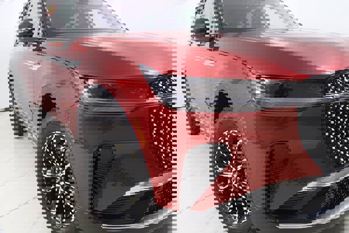 Used 2025 Lincoln Nautilus Premier image 17