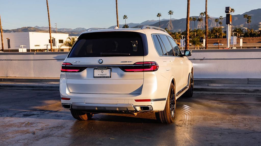 Used 2026 BMW X7 xDrive40i image 9