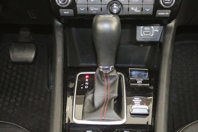Used 2024 Jeep Compass Trailhawk AWD/4WD image 42