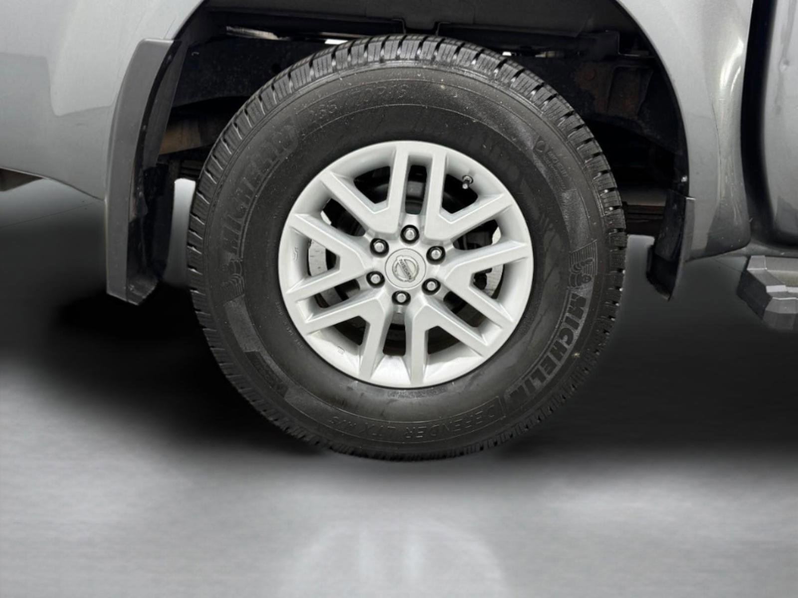 Used 2016 Nissan Frontier SV image 32