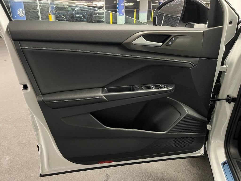 New 2026 Volkswagen Taos SE AWD/4WD image 20