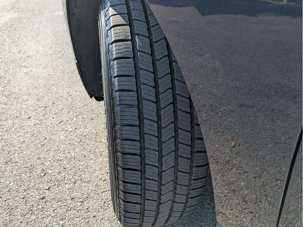 Used 2021 Chevrolet Equinox LT image 12