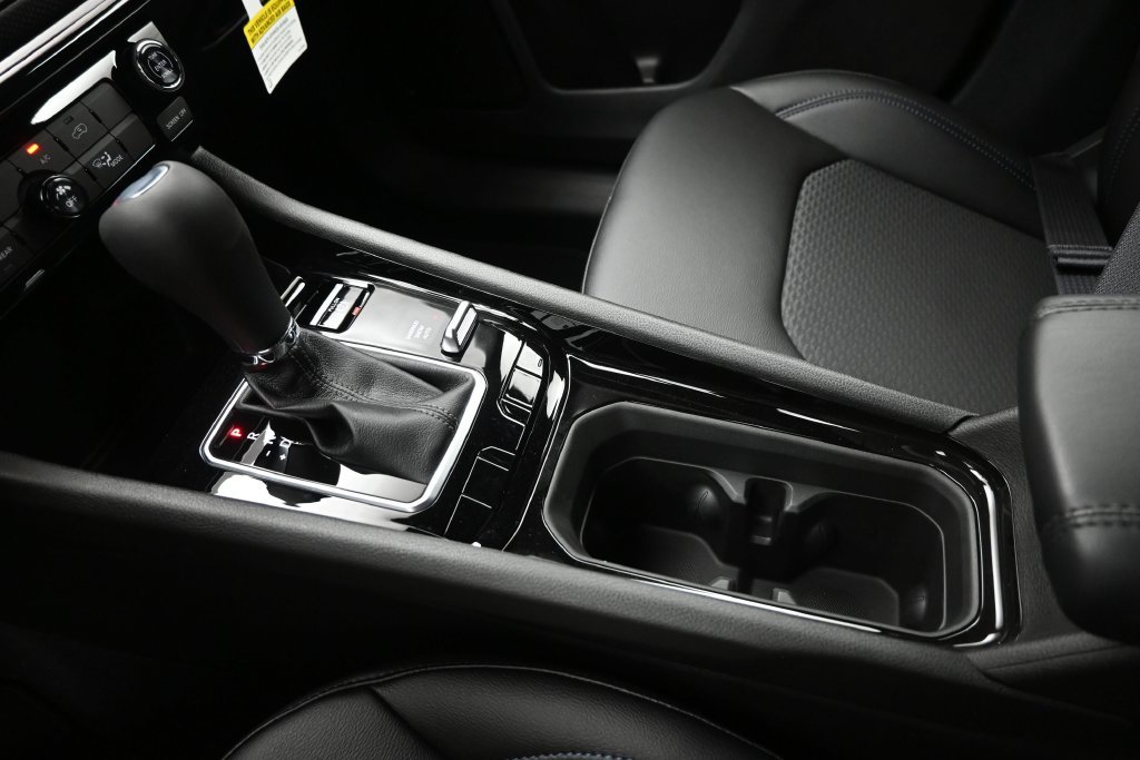 New 2026 Jeep Compass Latitude AWD/4WD image 14