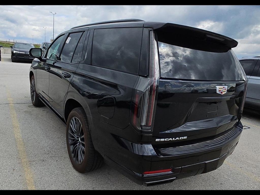 Used 2025 Cadillac Escalade Sport Platinum AWD/4WD image 2