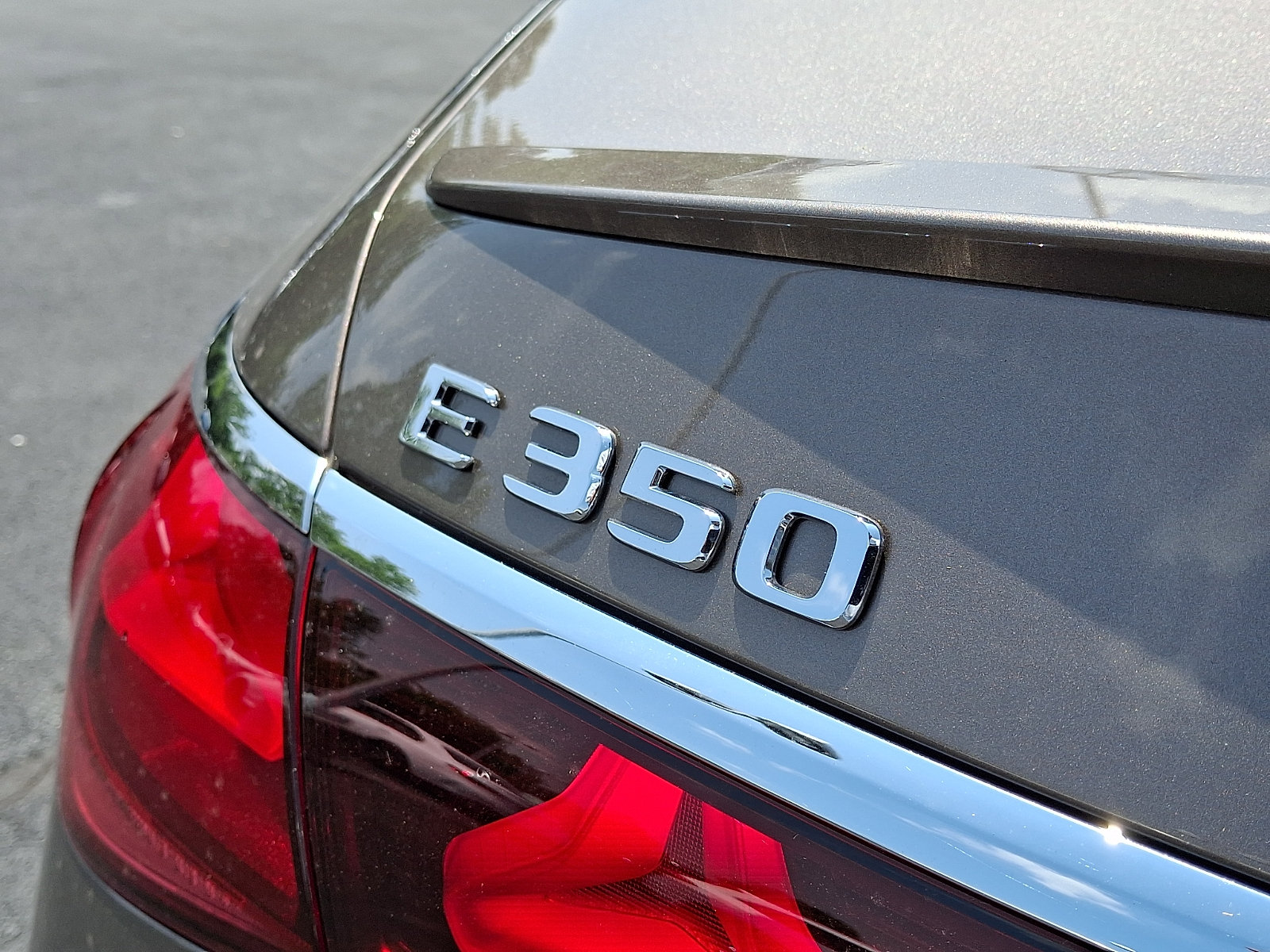 New 2026 Mercedes-Benz E 350 4MATIC Sedan image 24