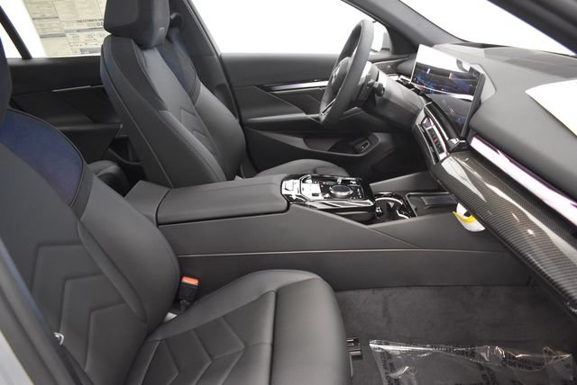 New 2027 BMW 550e xDrive w/ Premium Package AWD/4WD image 19