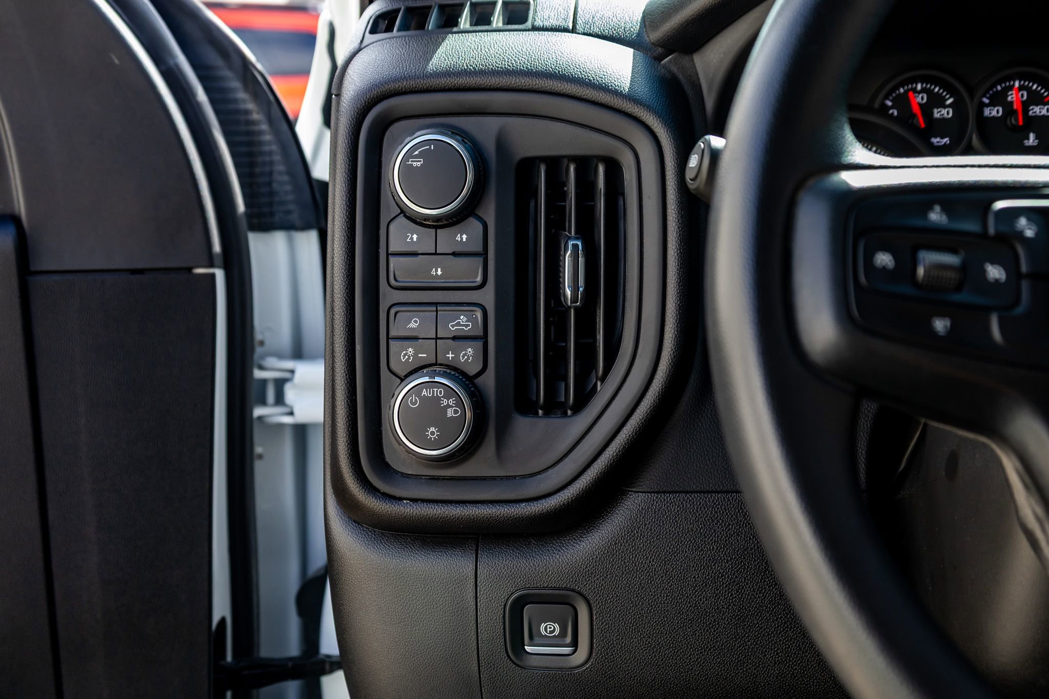 Used 2025 Chevrolet Silverado 2500 W/T w/ WT Convenience Package image 18