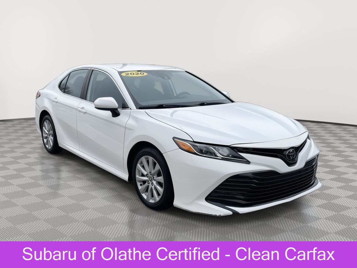Used 2020 Toyota Camry LE image 1