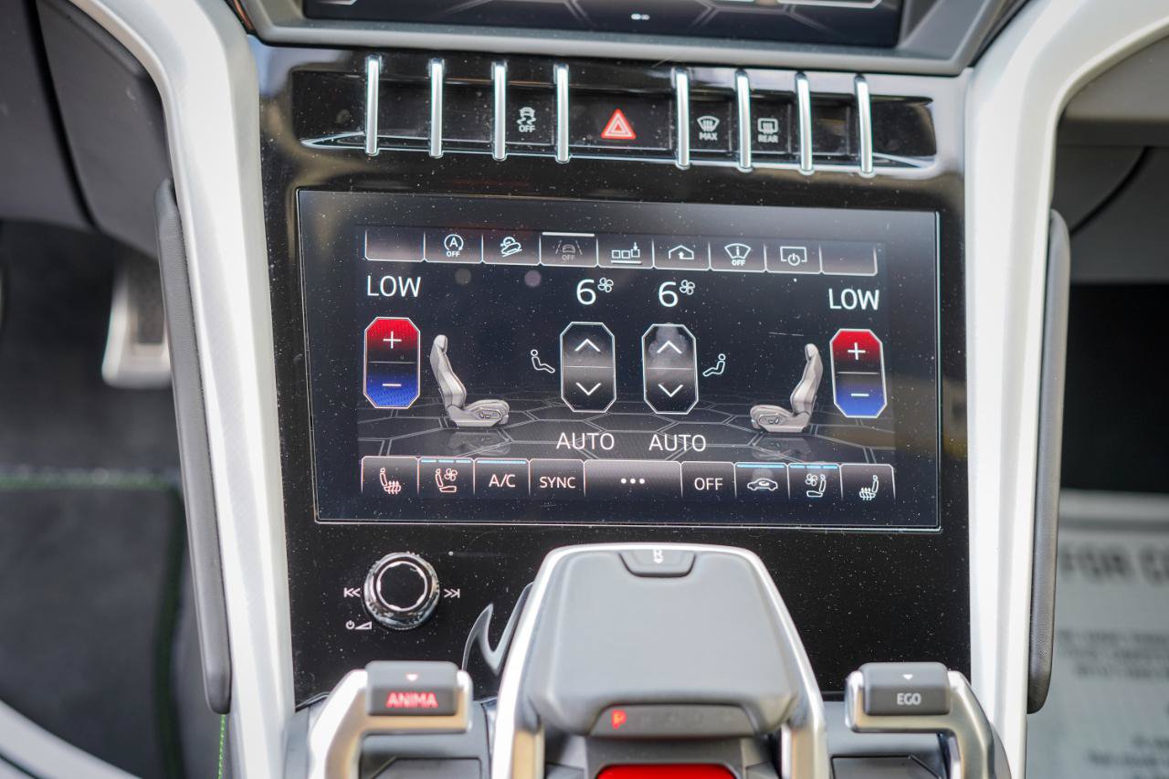Used 2019 Lamborghini Urus AWD/4WD image 15