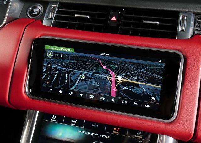 Used 2022 Land Rover Range Rover Sport HST image 17