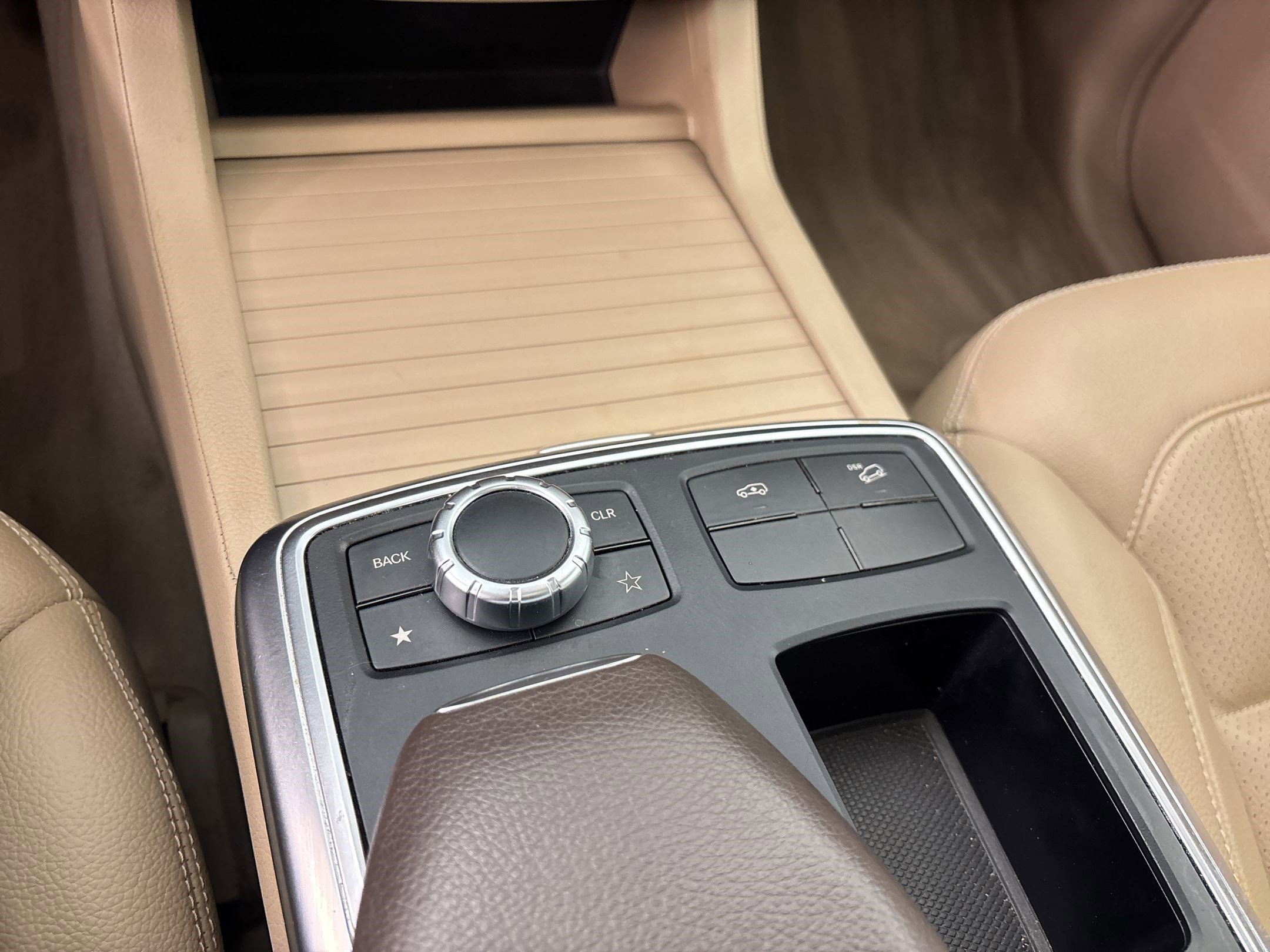 Used 2016 Mercedes-Benz GL 450 4MATIC image 17
