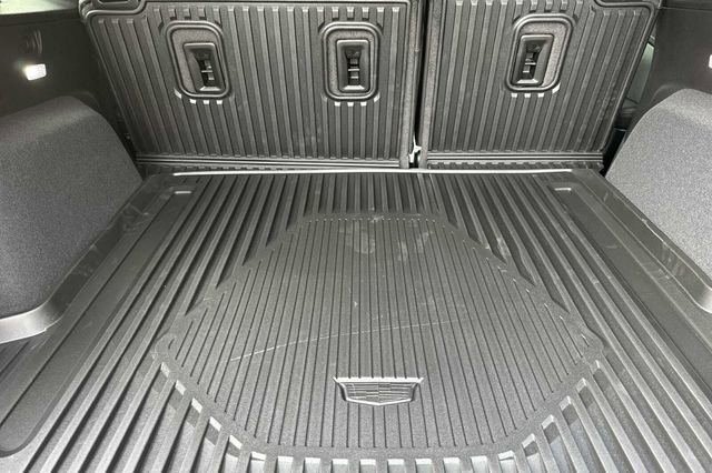 New 2026 Cadillac XT5 Luxury w/ LPO, Floor Liner Package image 15