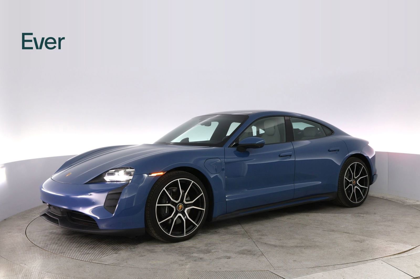 Used 2023 Porsche Taycan Base w/ Premium Package image 18