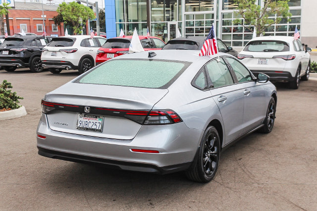 Used 2025 Honda Accord SE image 5