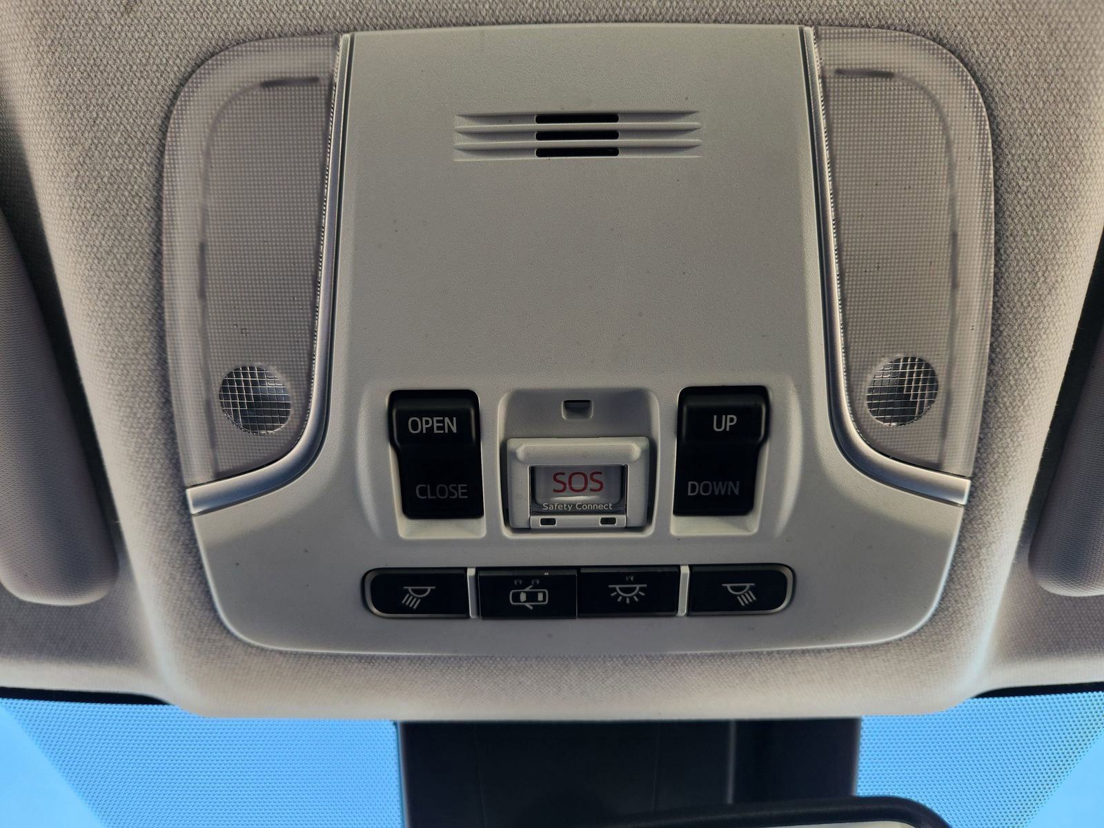 Used 2016 Toyota Prius Four w/ Advanced Technology Package image 35