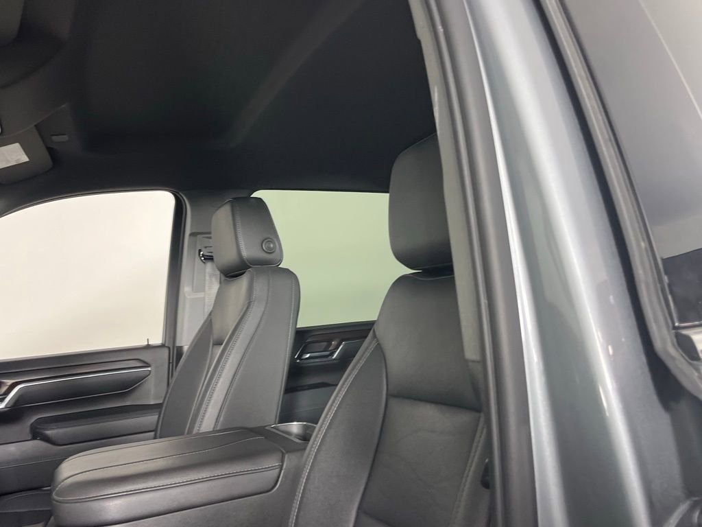 Used 2024 GMC Sierra 3500 SLT w/ SLT Convenience Package image 25