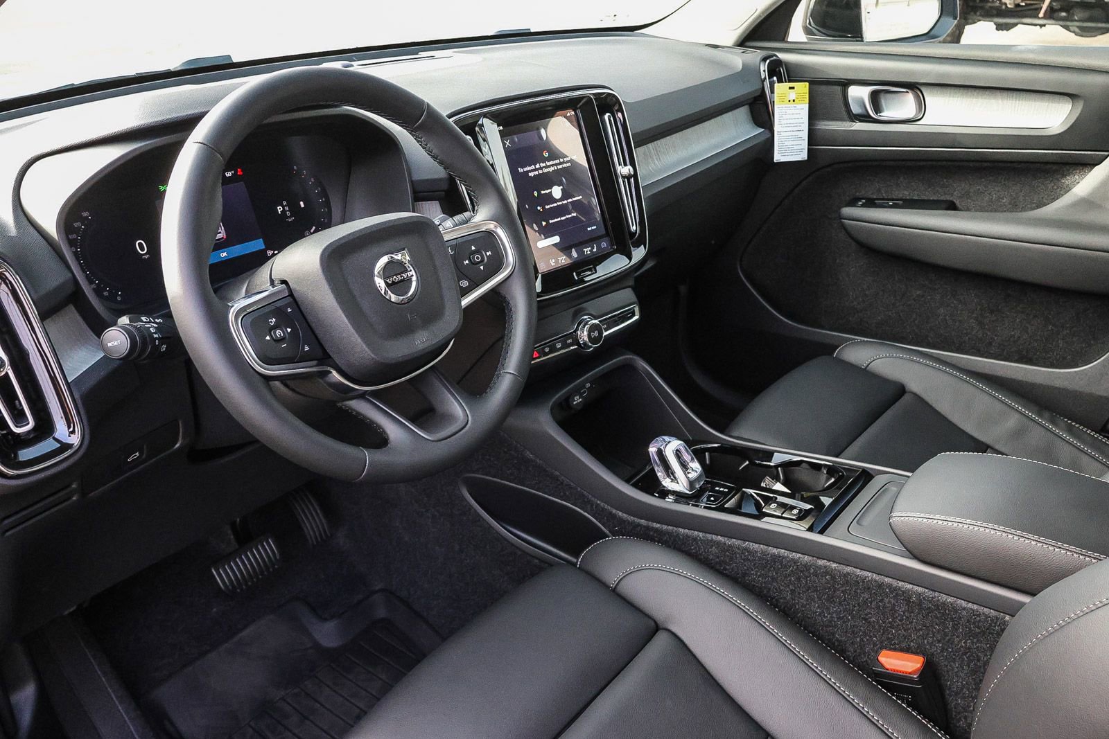 New 2026 Volvo XC40 B5 Plus w/ Climate Package AWD/4WD image 28