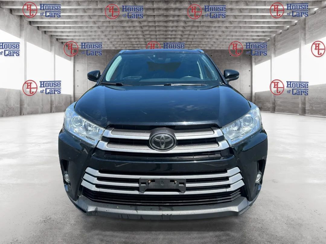 Used 2018 Toyota Highlander XLE AWD/4WD image 2