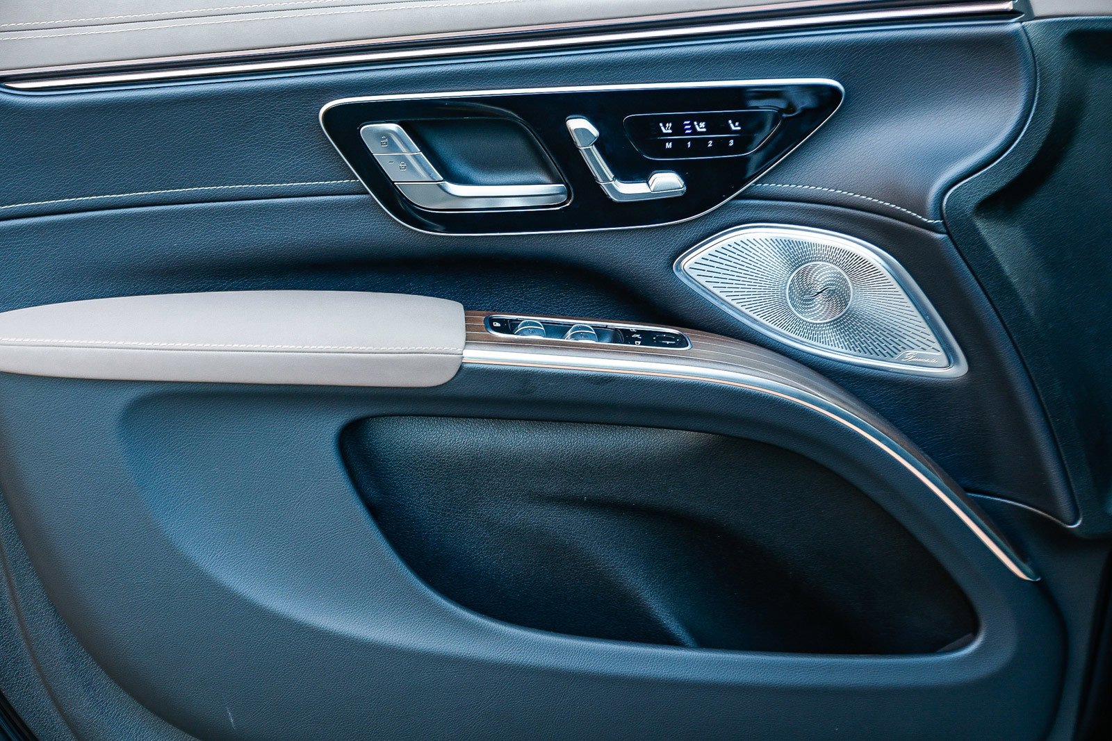 Used 2023 Mercedes-Benz EQS 580 4MATIC SUV image 22