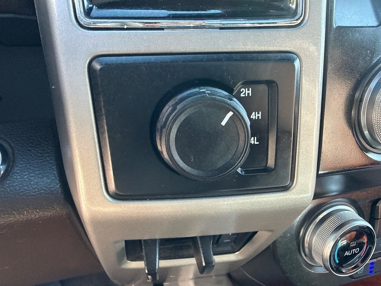 Used 2019 Ford F350 King Ranch w/ King Ranch Ultimate Package AWD/4WD image 20
