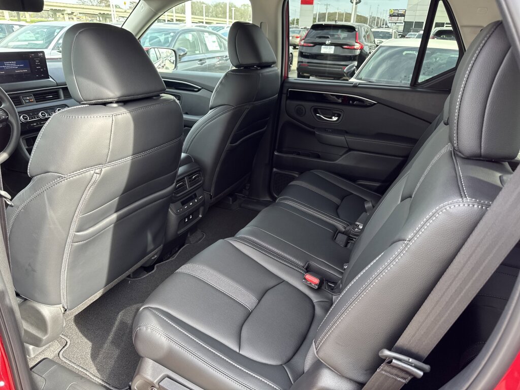 New 2026 Honda Pilot EX-L image 9