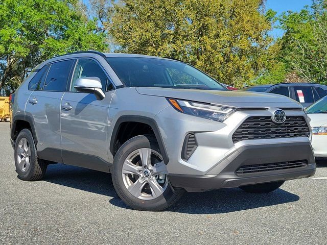 Used 2025 Toyota RAV4 XLE image 36