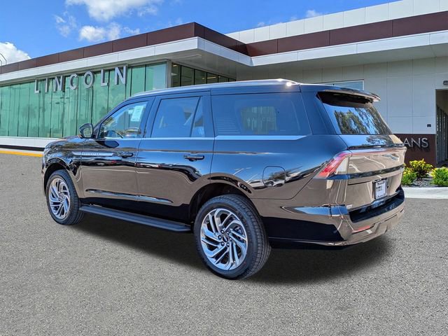 New 2026 Lincoln Navigator Premiere image 6