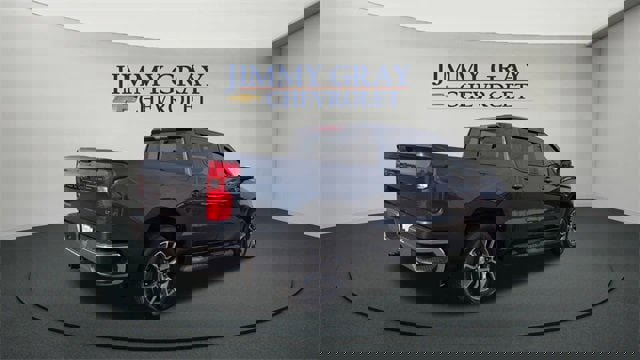 Used 2019 Chevrolet Silverado 1500 LT w/ All-Star Edition image 3