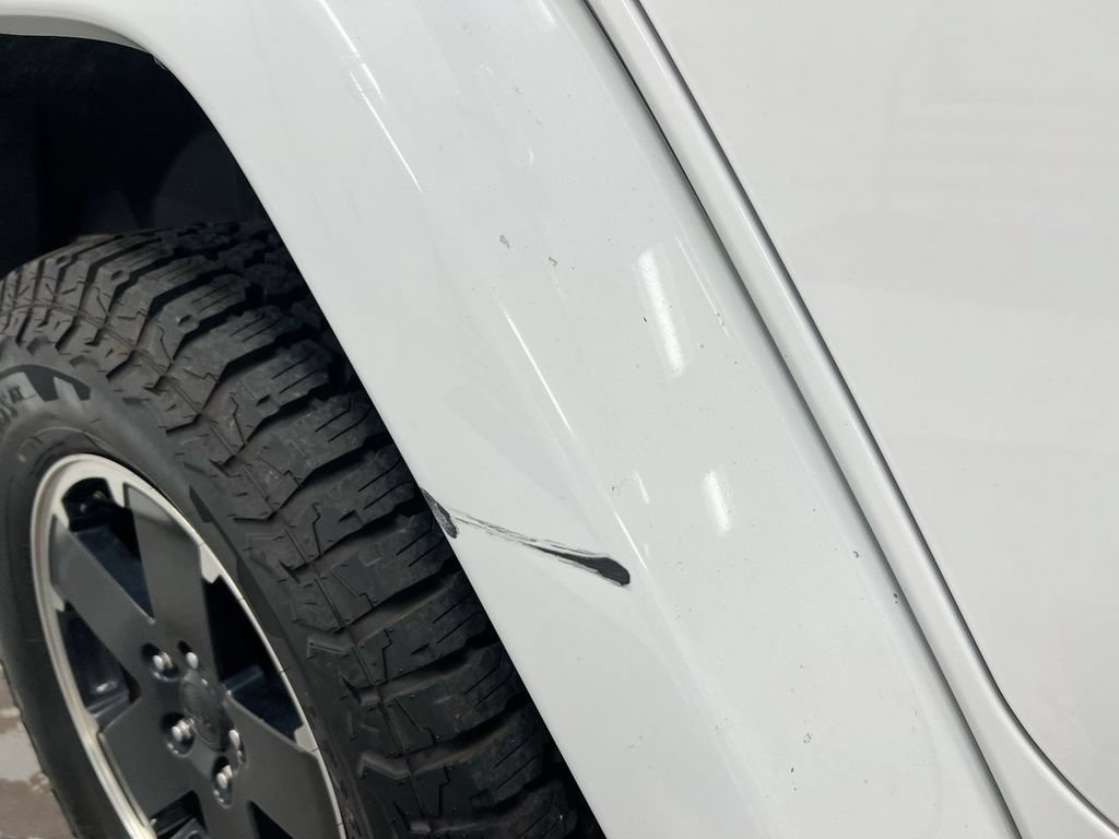 Used 2012 Jeep Wrangler Unlimited Sahara AWD/4WD image 29