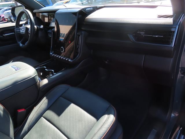 Used 2025 GMC Yukon AT4 w/ AT4 Premium Plus Package image 53